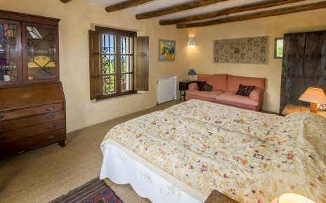 Ground floor has twin beds